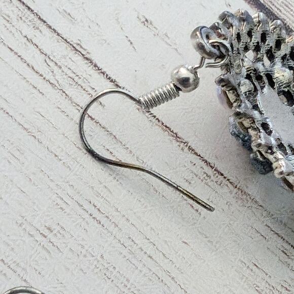 Vintage Earrings Dangle Drop Earrings Unusual - Some Condition Issues - Picture 10 of 11